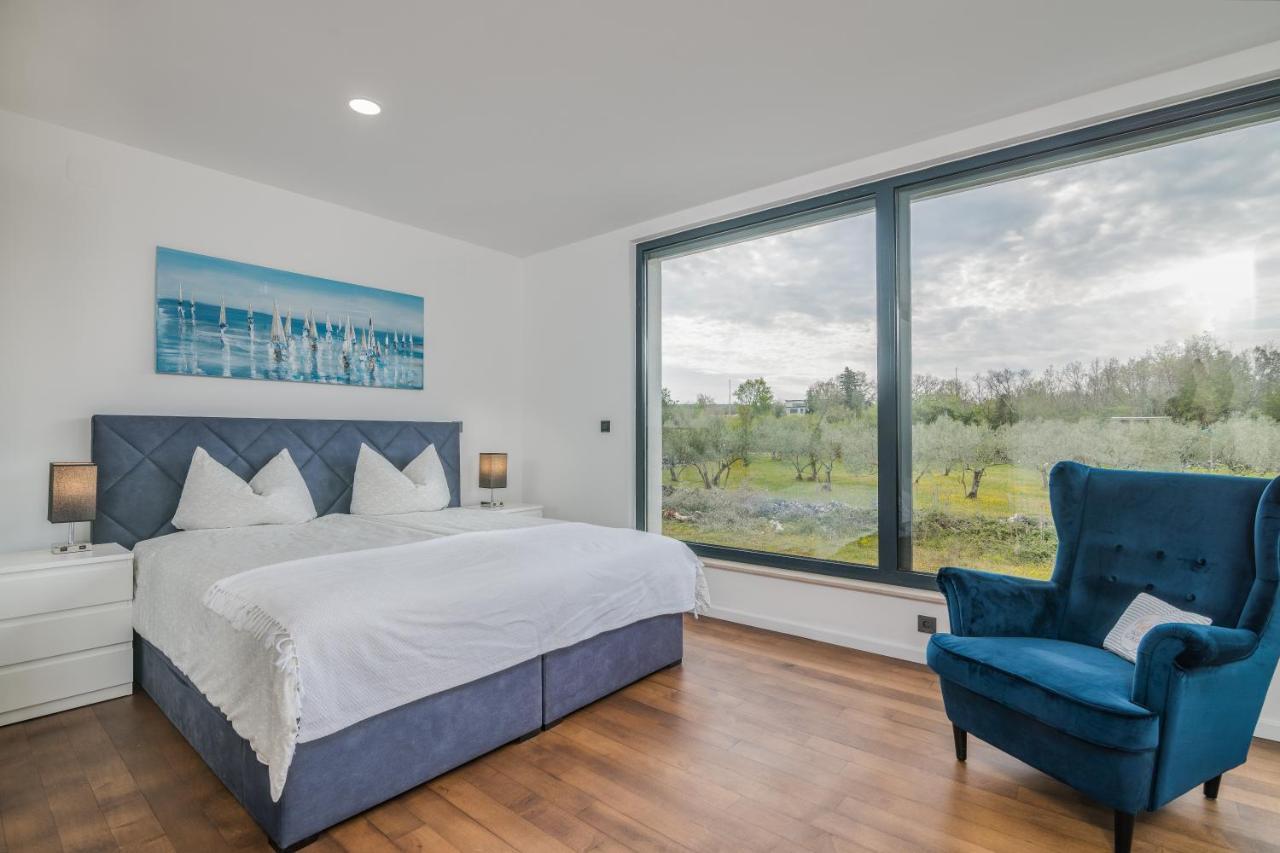 Luxury Villa Weiss - Malinska - Heated Pool - Central Floor Heating In Winter Экстерьер фото