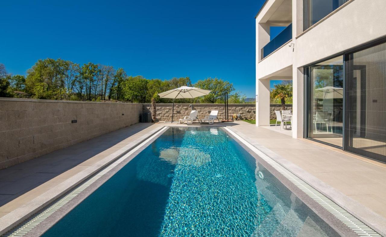 Luxury Villa Weiss - Malinska - Heated Pool - Central Floor Heating In Winter Экстерьер фото